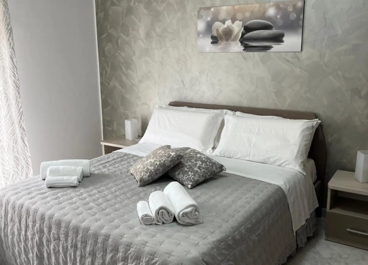 Holiday House Ice Honey Calatabiano Italy
